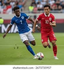 内维尔：无法认同利物浦处理三位核心续约的做法，这是不可原谅的