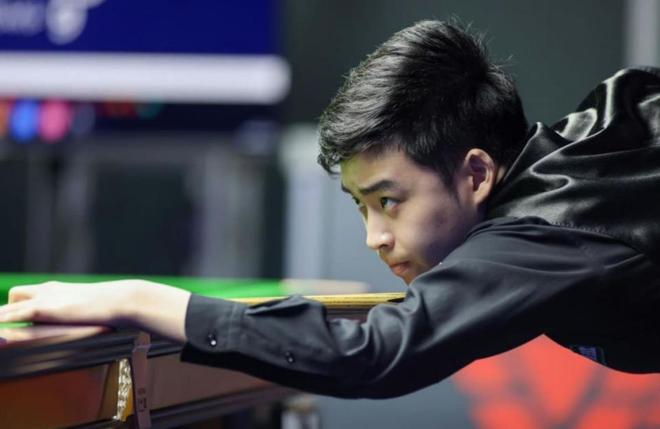 英雄主义的 英雄主义的